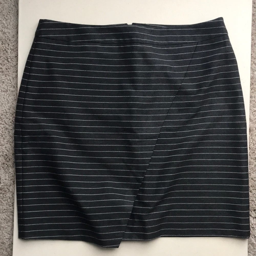 LOFT Charcoal Black Pencil Skirt Size 10